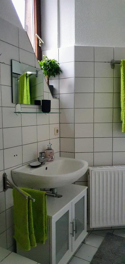 *To Hus* Wohnung Am Rande Von Jever Exterior foto
